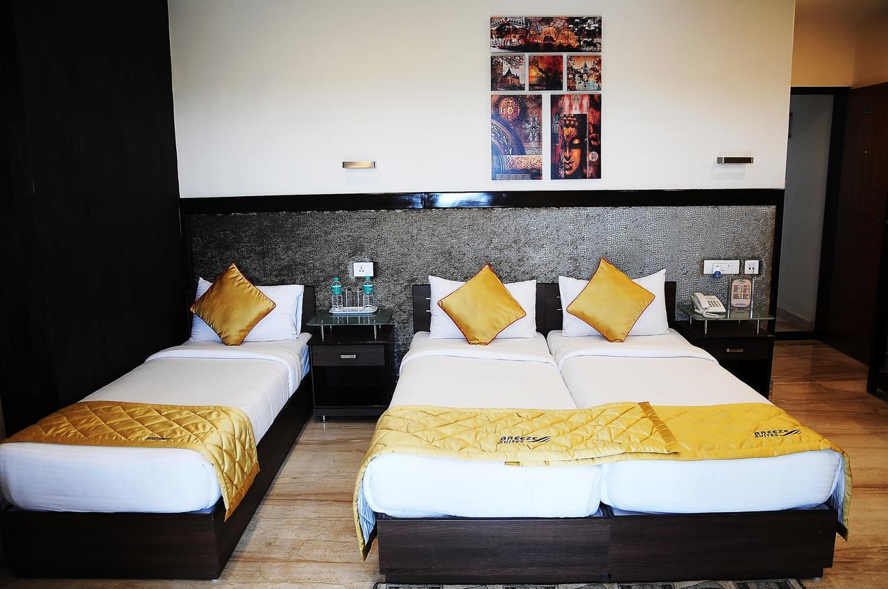 D Breeze Suites Devanahalli Экстерьер фото