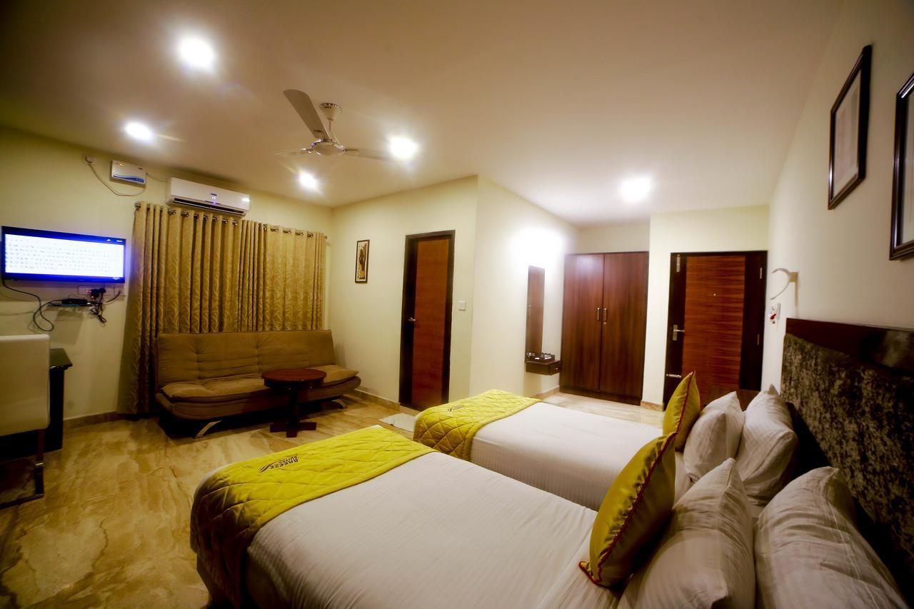 D Breeze Suites Devanahalli Экстерьер фото