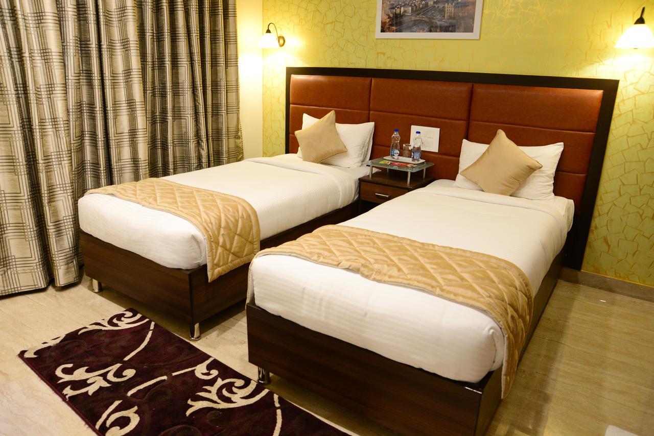 D Breeze Suites Devanahalli Экстерьер фото