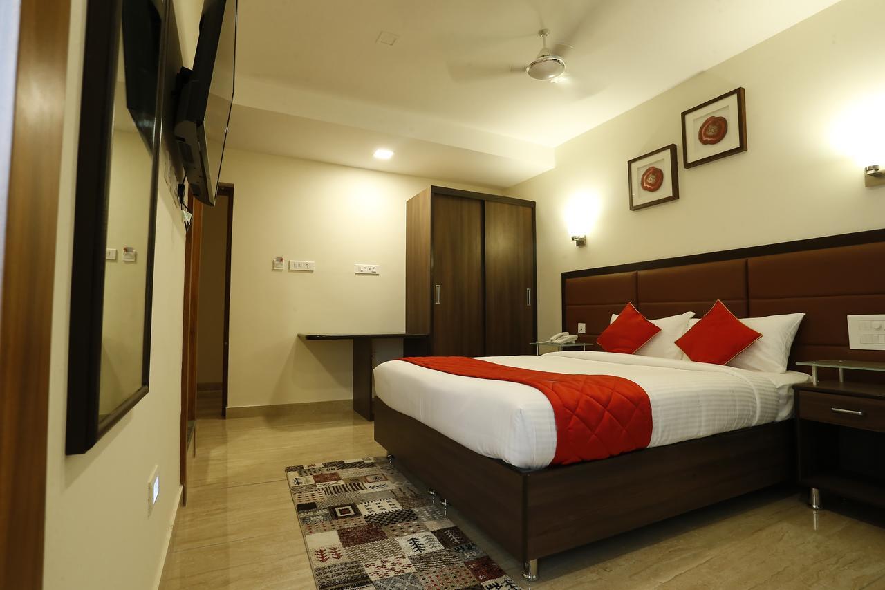D Breeze Suites Devanahalli Экстерьер фото